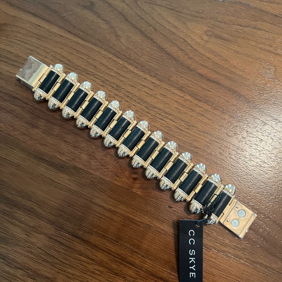 CC Skye Bullet pave bracelet - Picture 2 of 6